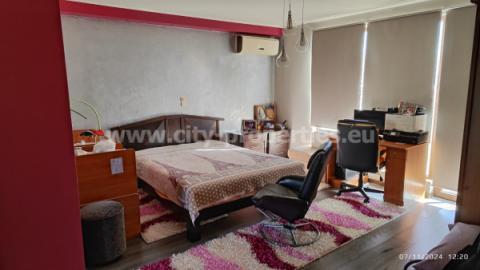 Имот за продан в Благоевград, Широк център