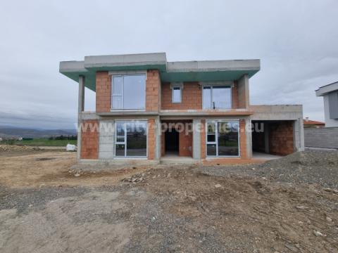 Имот за продан в Благоевград, Грамада