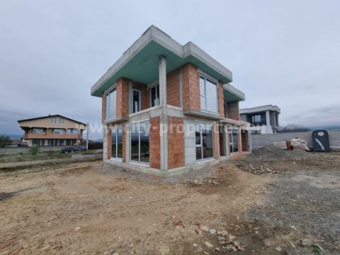 Имот за продан в Благоевград, Грамада